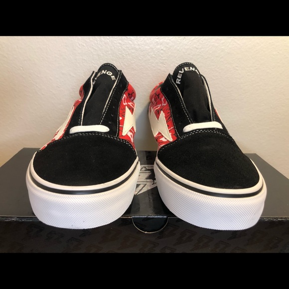 ⚠️SOLD⚠️Revenge X Storm “Red Rag” Sz 11 - Picture 2 of 7